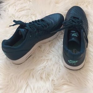 Nike sneakers. Size 7